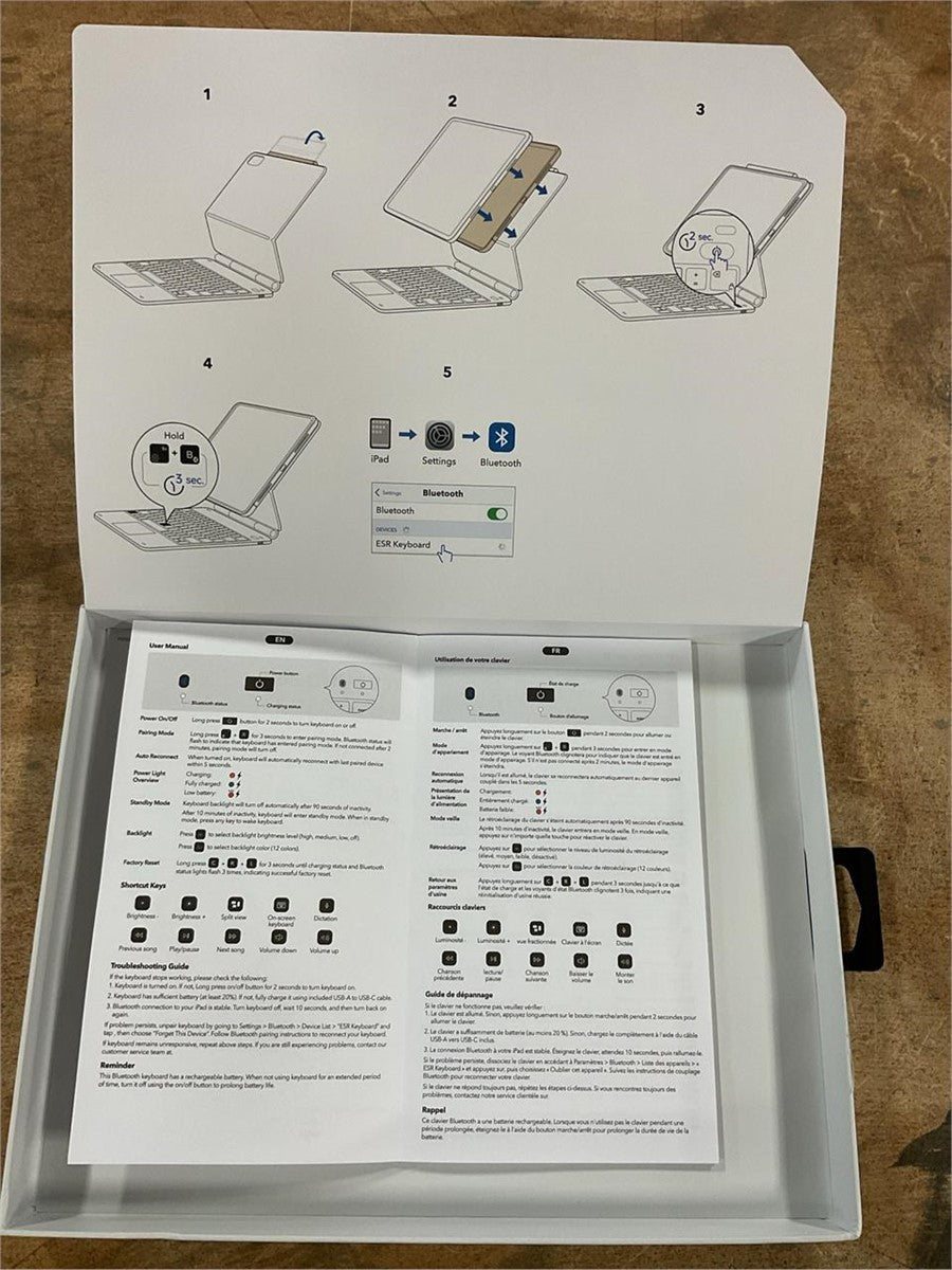 ESR iPad Pro 13 M4 Keyboard Case Rebound 360 Detachable Magnetic White